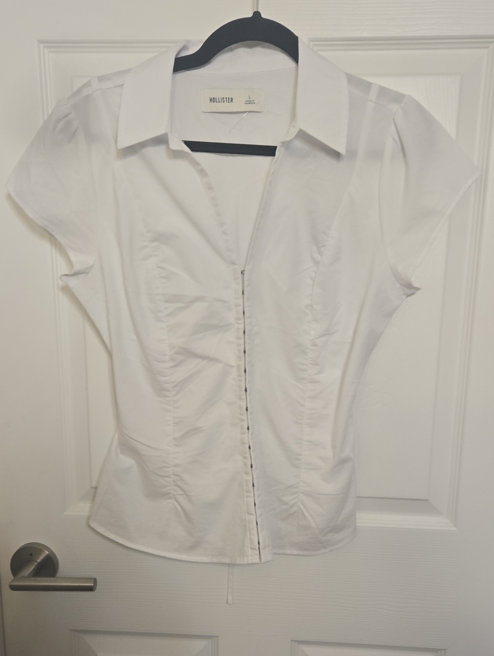 Hollister White Short-Sleeve Button-Front Blouse